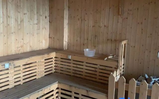 Junlun Hot Spring Hotel