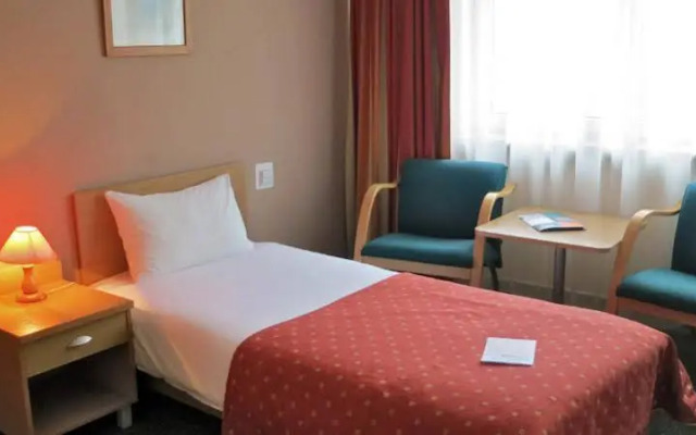 Hotel Wilanów Warszawa by DeSilva