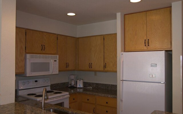 Lakeshore 1 Ba Studio condo by RedAwning