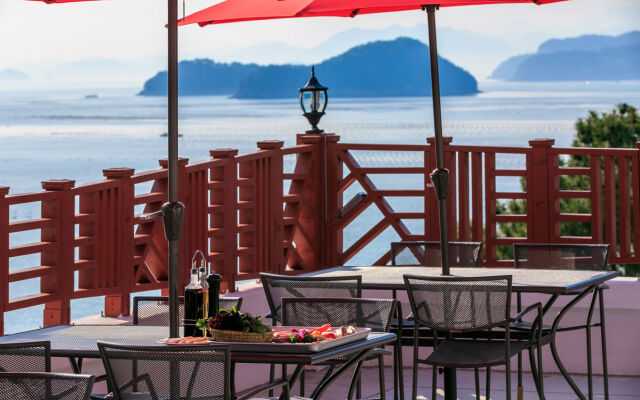 Tongyeong Beachcastle Resort