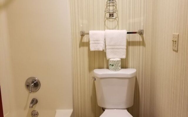 Sea-Tac Crest Motor Inn