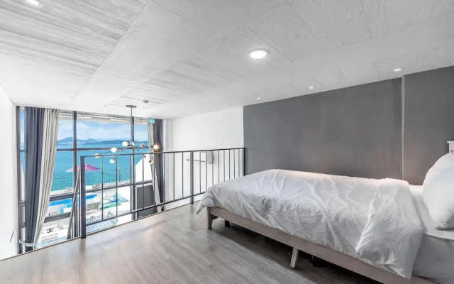 Yeosu Lastella Pension