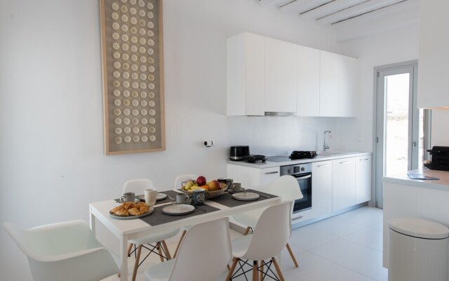 3-bed Villa in Mykonos With Private Pool