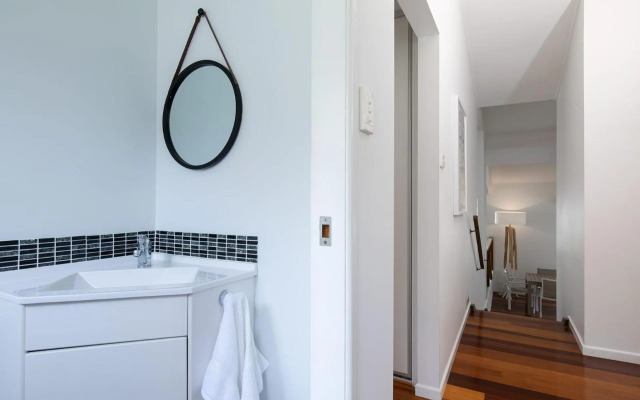 The Pool House Coolum Beach