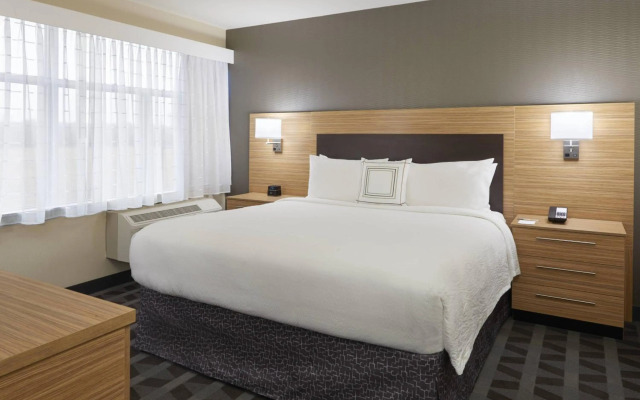 TownePlace Suites by Marriott Oshawa