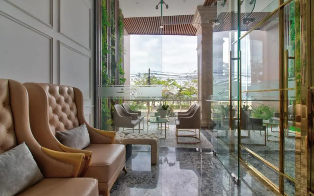 La Vague Hotel