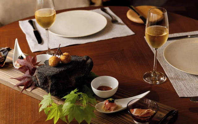 The Hiramatsu Karuizawa Miyota