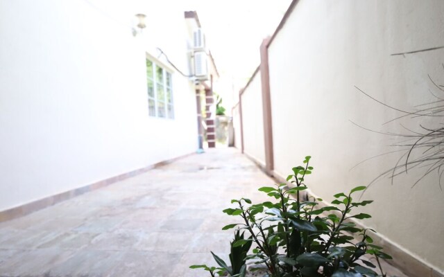 OYO 90585 D Pearl Hotel
