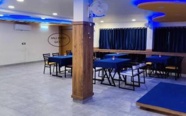 OYO 93593 Sailors Galley