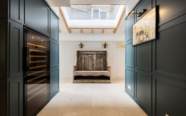 Elegant Primrose Hill Townhouse With Garden