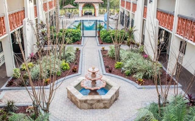 Clarion Pointe Tampa-Brandon Near Fairgrounds and Casino