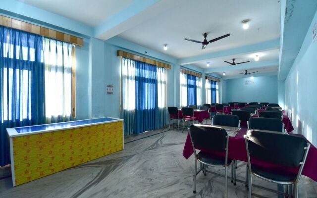 OYO 19152 Silver Face