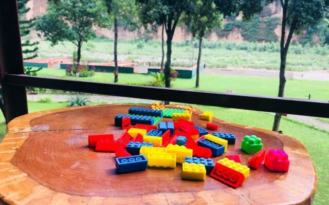 Corbett Riverside Resort