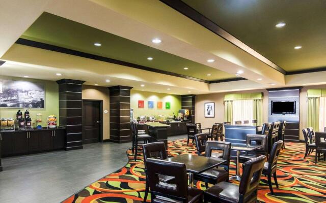 Spark by Hilton Amarillo Western Plaza