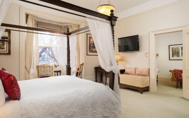 Kurrajong House Launceston – Guest Rooms – Launceston
