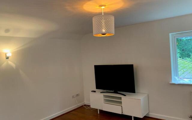 Stunning large 3 bedroom Penthouse Apartment