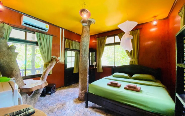Khao Sok Tree House