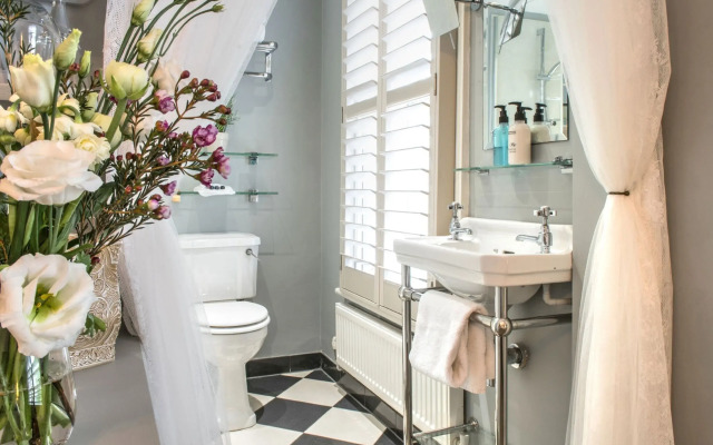 April House Weybridge