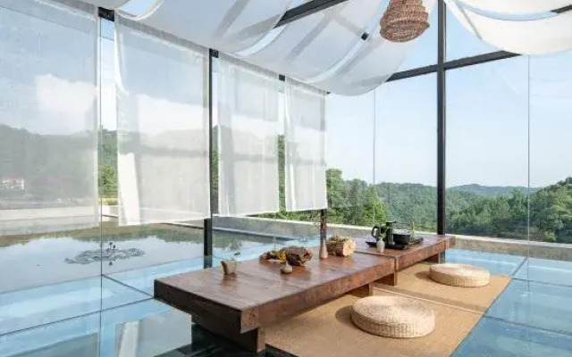 Dujiangyan Shili Mountain Jing Private Tang Hot Spring Resort Hotel (Qingchengshan Branch)