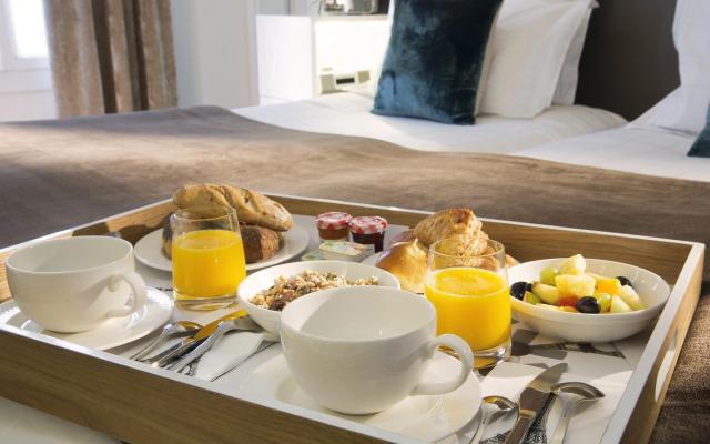 Отель Gabriel Paris