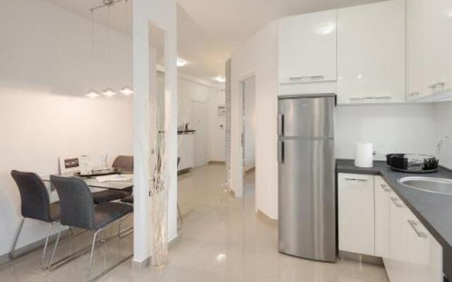 Ace Location | Luxury Building