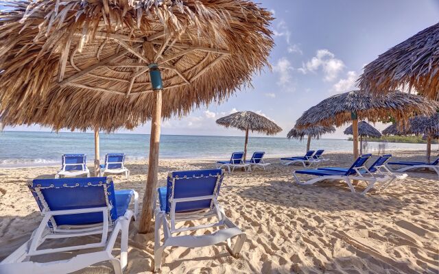 Sol Turquesa Beach
