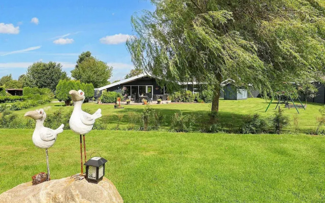8 Person Holiday Home in Vaeggerlose