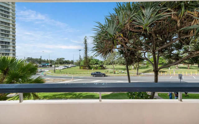 Hi Ho Beach Apartments