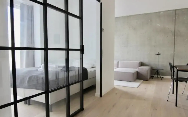 Cool 1-bed w new Yorker Vibes and Private Terrace