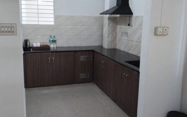 SLV Aashraya Apartment Stay
