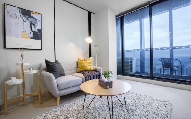 Stunning 2 Bed On Collins With Pool In Southern Cross