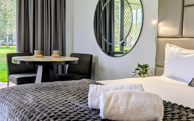 Island Palms Motor Inn – Guest Rooms – Forster