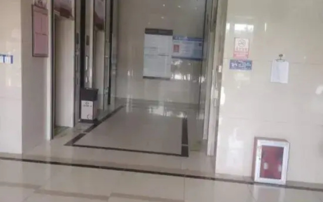 Ward Aladdin Hotel (Linyi Red Star International Plaza Branch)
