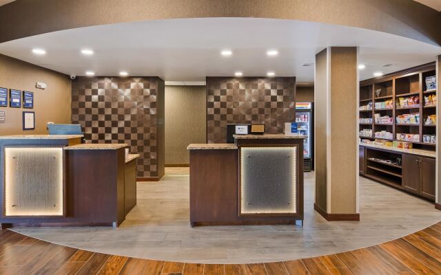 Best Western Plus Lincoln Inn & Suites