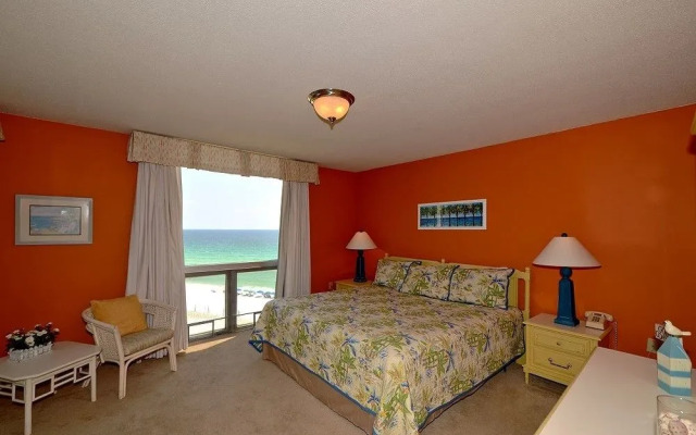 Shoreline Towers by Southern Vacation Rentals