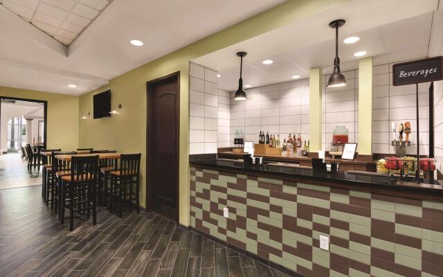 Embassy Suites by Hilton Tuscaloosa Alabama Downtown