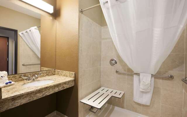 Microtel Inn & Suites by Wyndham Cotulla