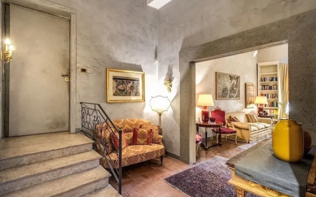 Wonderful Apartment With Balcony In Piazza Margana