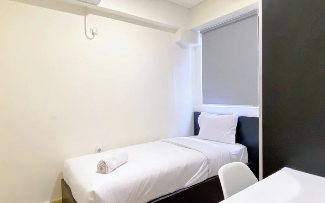 Comfort 2Br With Work Space At Meikarta Apartment