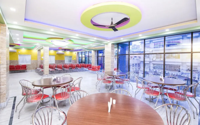FabHotel Nest