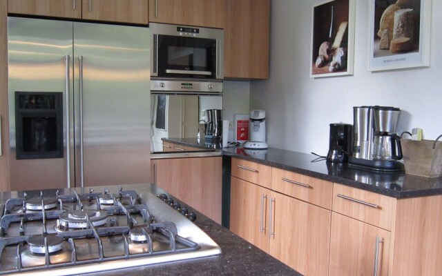Luxury Mansion in Hastiere-par-Dela with Swimming Pool