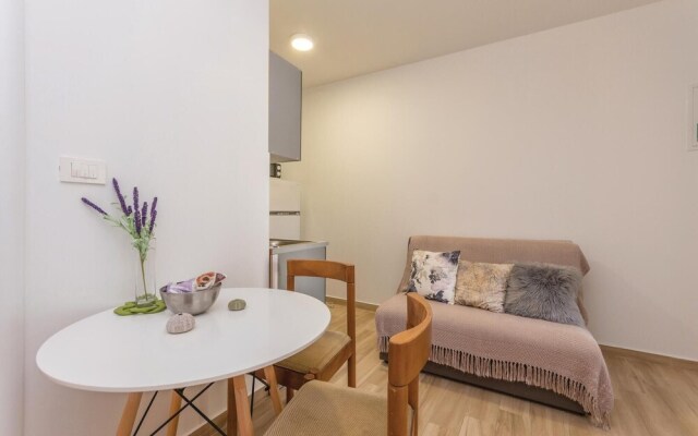 Amazing Apartment in Turanj With 2 Bedrooms and Wifi