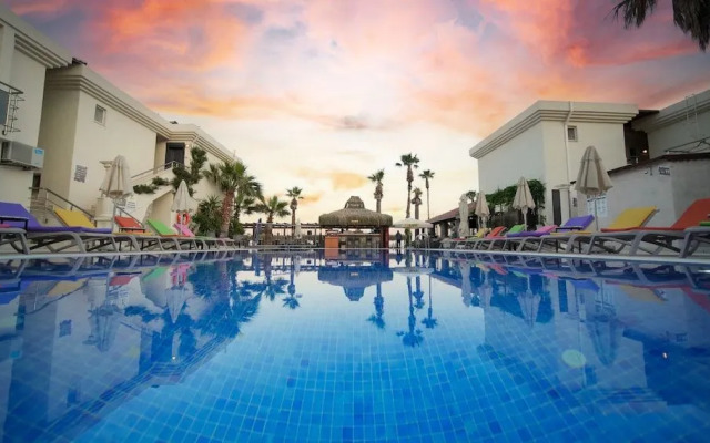 Zuzuu Beach Hotel