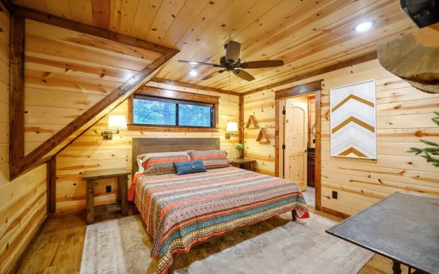 Sugar Mama Cabin for 10!