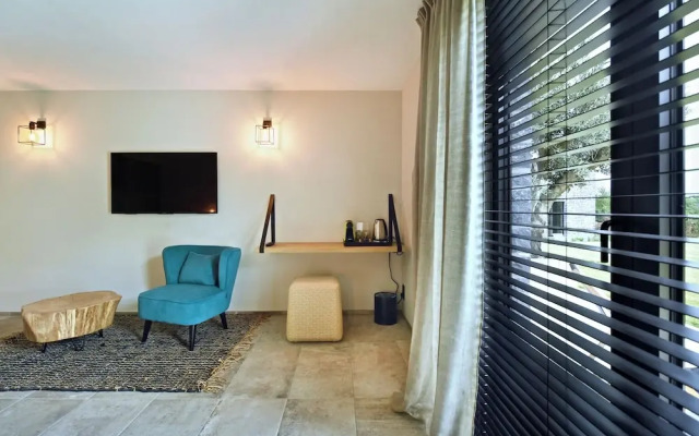Luxury Villa Retreat at Durbuy Suites for 12 Pers