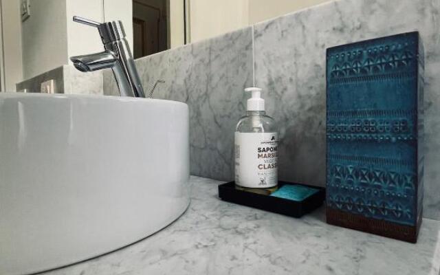 RL - Boutique Suites & Apartments