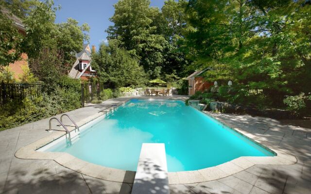 Markdale Manor Bed & Breakfast