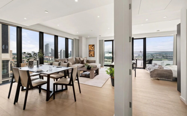 Deluxe two Bedroom Apartment in Londons Canary Wharf