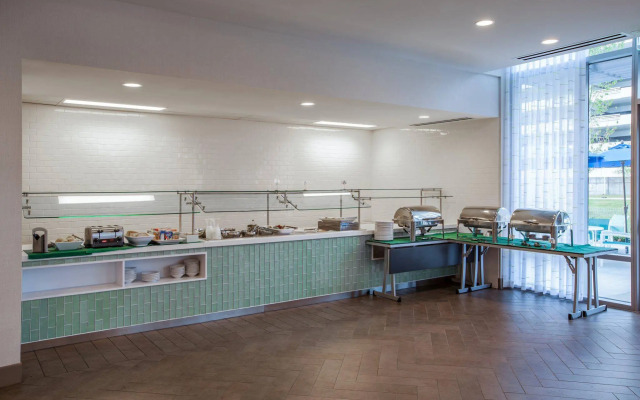 Holiday Inn Cleveland Clinic by IHG