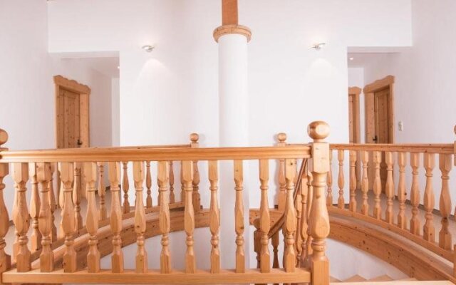 Apartments-Pension Chiara
